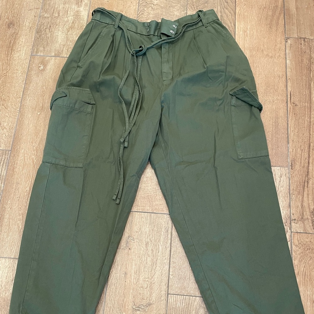 Gap green cargo pants